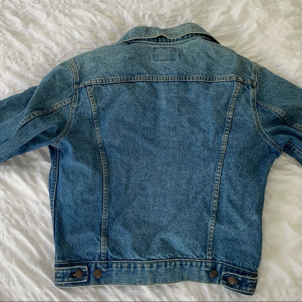 SOLD Vintage Levi’s Denim Jacket 71205 0213 Size 44L - Picture 9 of 16